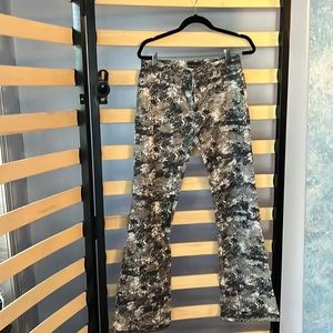 Rocco Barocco Jeans silver white and blue. Very stretchy. Size 29